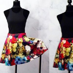 Romeo & Juliet Multi Color Floral Skirt (M)